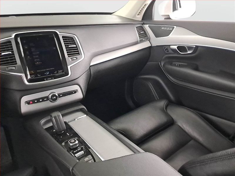 Volvo XC90 (2020) B5 AWD - fotka 8 z 24