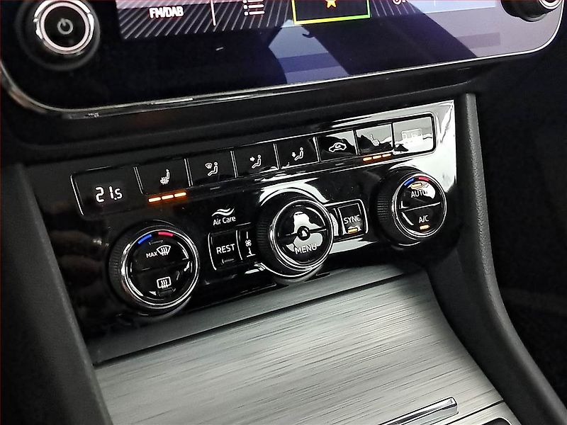 Škoda Superb (2021) 2.0 TDI, Automat, ČR,1.maj - fotka 21 z 25