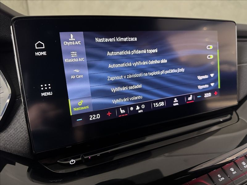 Škoda Octavia 2,0 TDi  Sportline Virtual LED - fotka 44 z 49