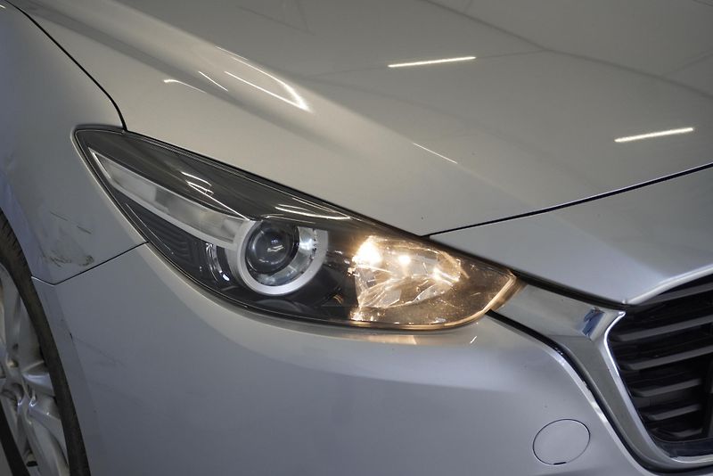 Mazda 3 2,0I SKYACTIV-G - fotka 10 z 25