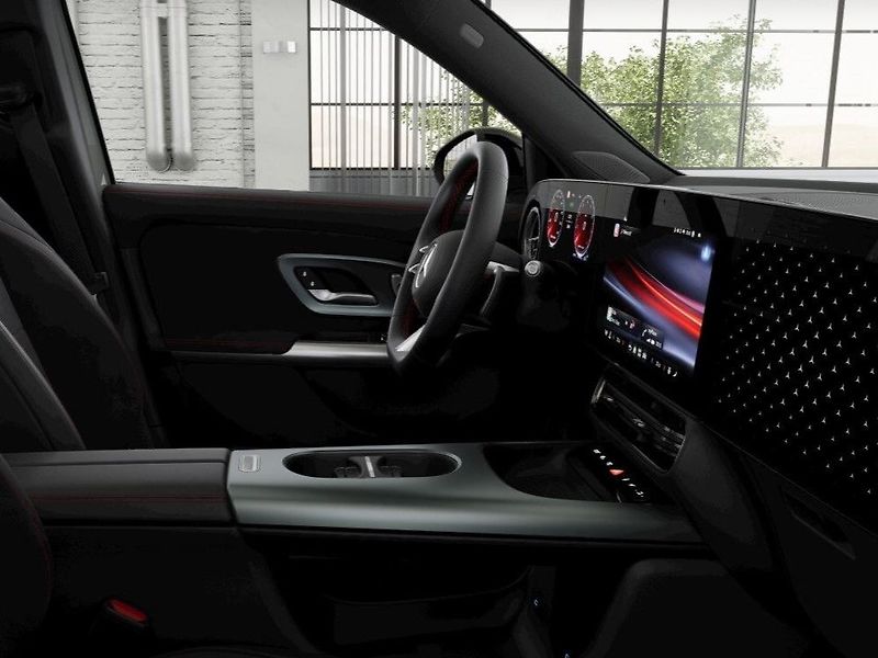 Mercedes-Benz GLB (2026) 200 4MATIC - fotka 7 z 8