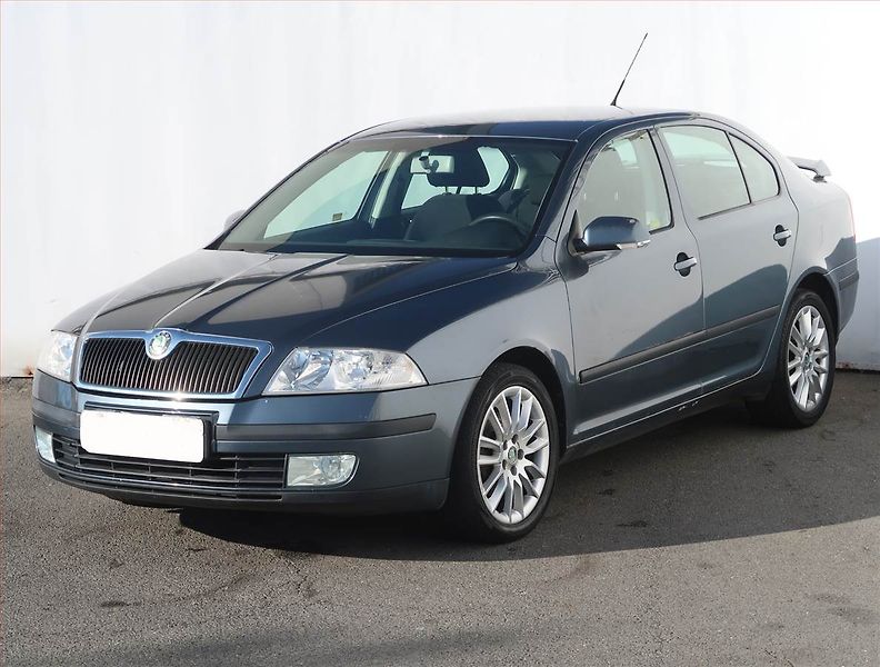 Škoda Octavia (2004) Elegance 2.0 TDI, po STK - fotka 2 z 17