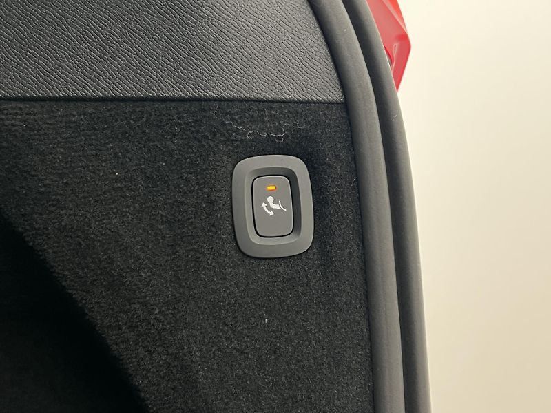 Volvo XC90 B5 AWD BRIGHT PLUS 7 MÍST AUT  - fotka 49 z 51