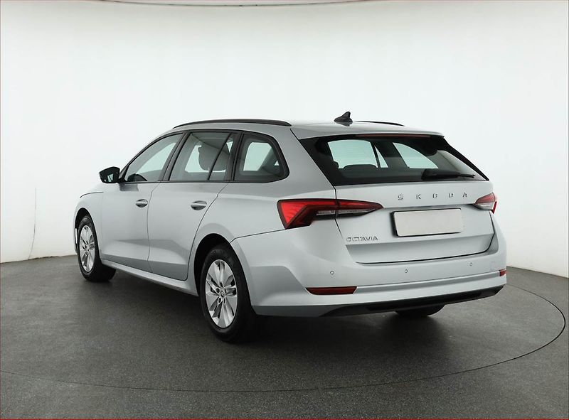 Škoda Octavia (2022) Ambition 2.0 TDI, ČR,1.maj - fotka 4 z 16
