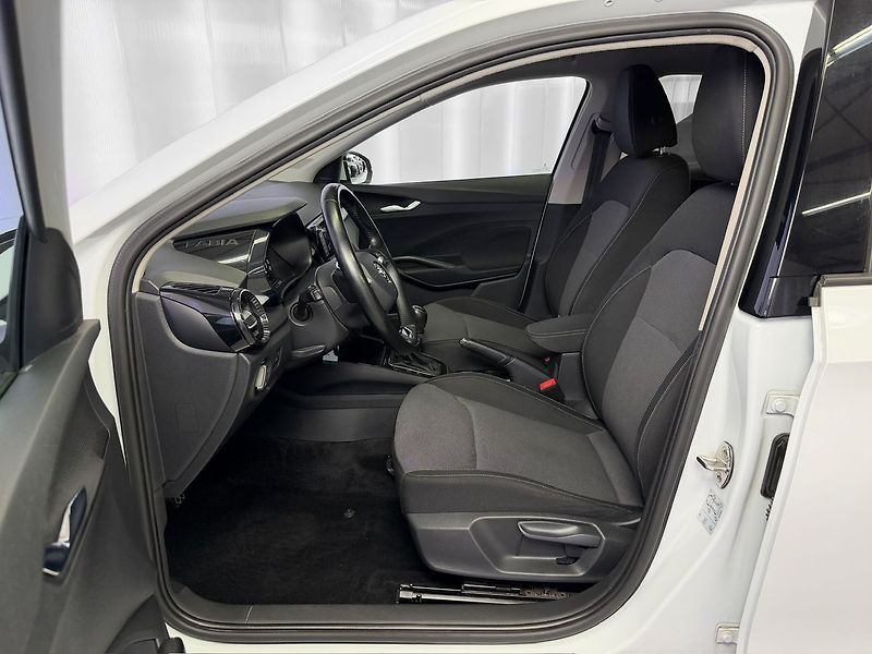 Škoda Fabia 1.0 TSI AMBITION PLUS, LANE, F - fotka 11 z 23