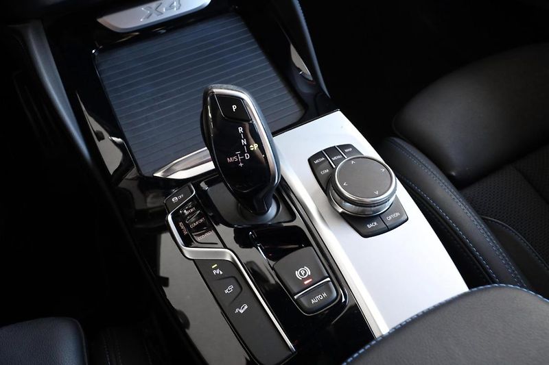 BMW X4 xDrive30d - fotka 13 z 31