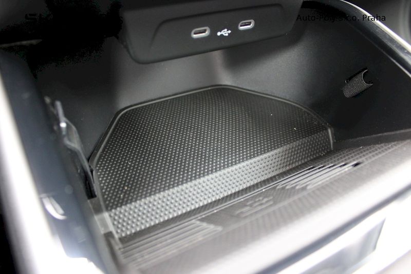 Škoda Fabia (2025) 1.0 TSI 70 kW Top Selection - fotka 15 z 25