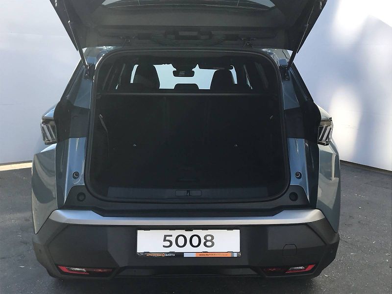 Peugeot 5008 (2025) ALLURE Hybrid e-DCS6 1,2 - fotka 6 z 12