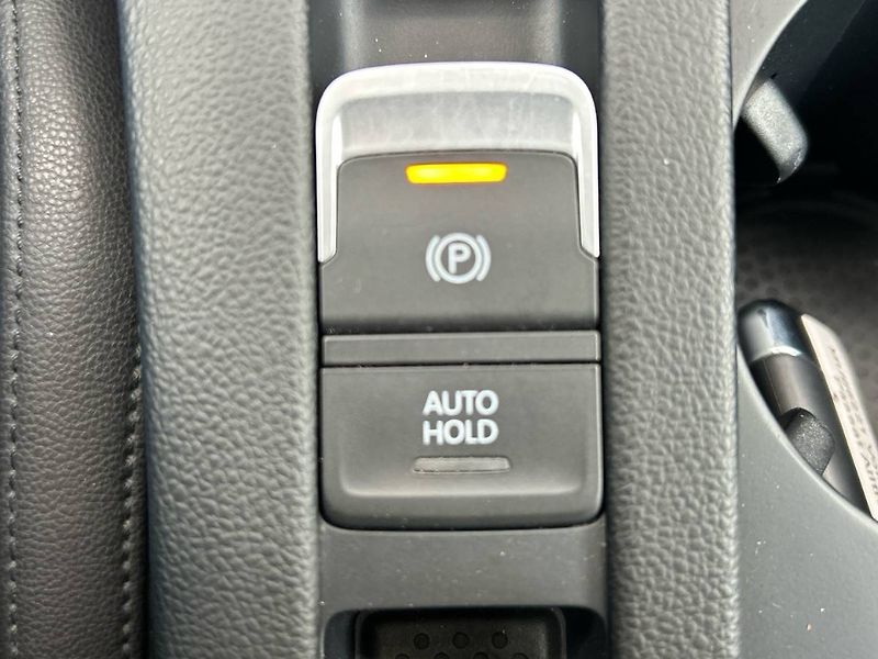 Volkswagen Passat (2015) Variant 2.0 TDI 6DSG 4MOTION A - fotka 31 z 34