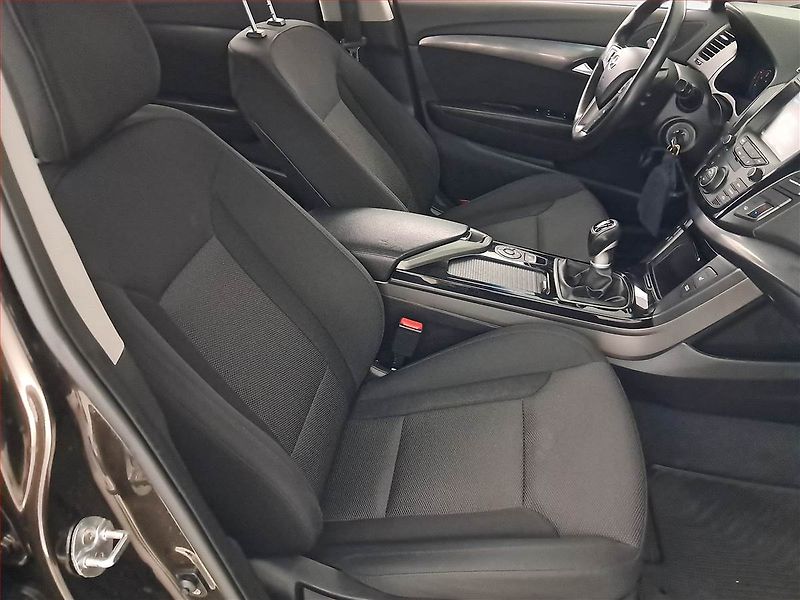 Hyundai i40 (2017) 1.7 CRDi, Serv.kniha, Navi - fotka 9 z 22