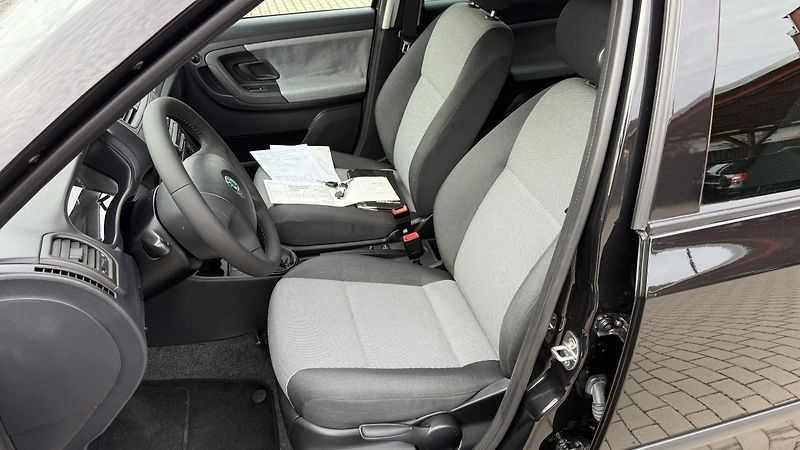 Škoda Fabia (2010) 1.4 16V*63kW*COOL-EDITION* - fotka 15 z 24