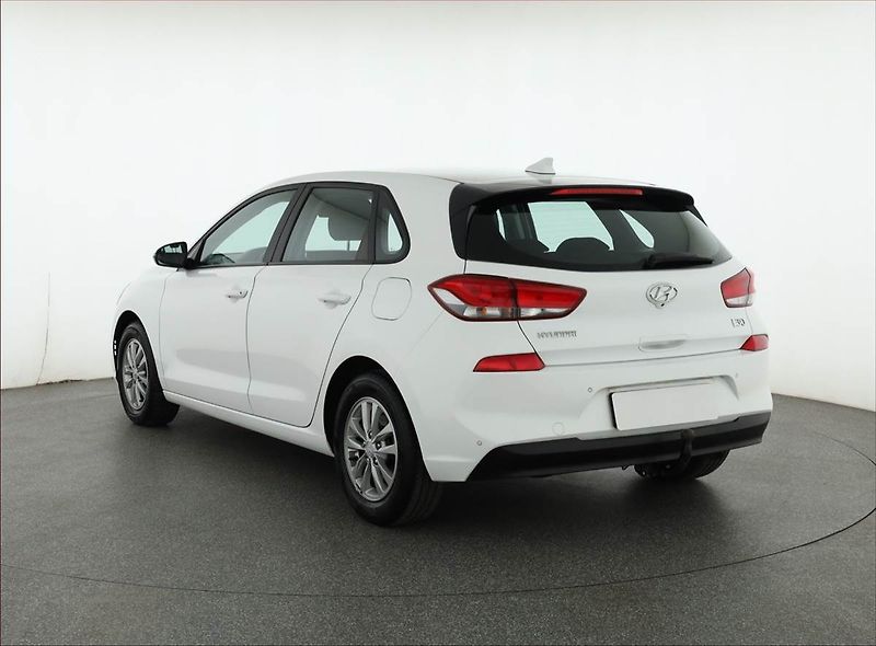 Hyundai i30 (2020) 1.4 CVVT, Serv.kniha, Tempomat - fotka 4 z 19