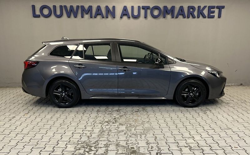 Toyota Corolla TS 1,8 Hybrid AT Comfort Bussi - fotka 16 z 16