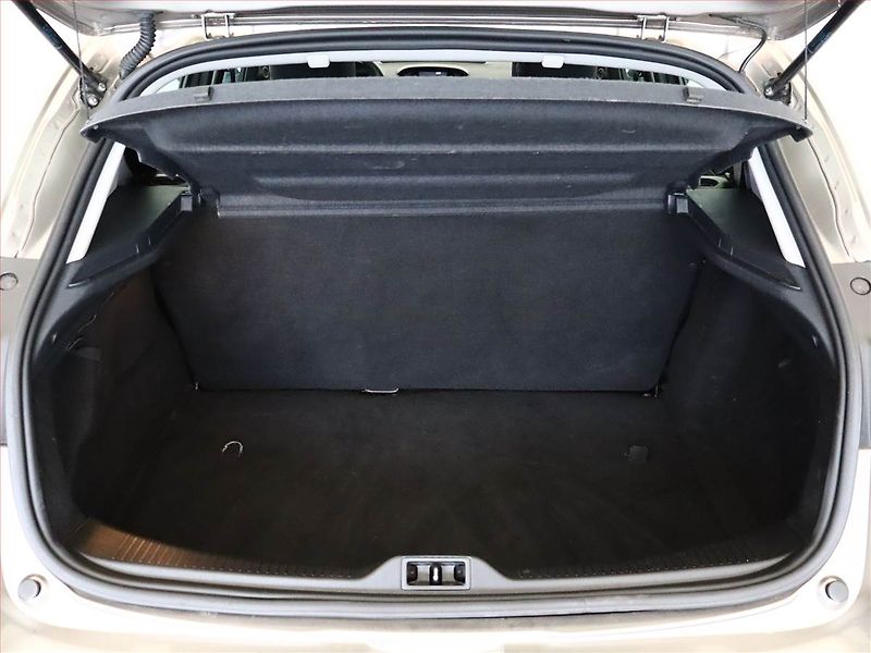 Renault Mégane (2011) 1.6 16V, Serv.kniha, Tempomat - fotka 11 z 14