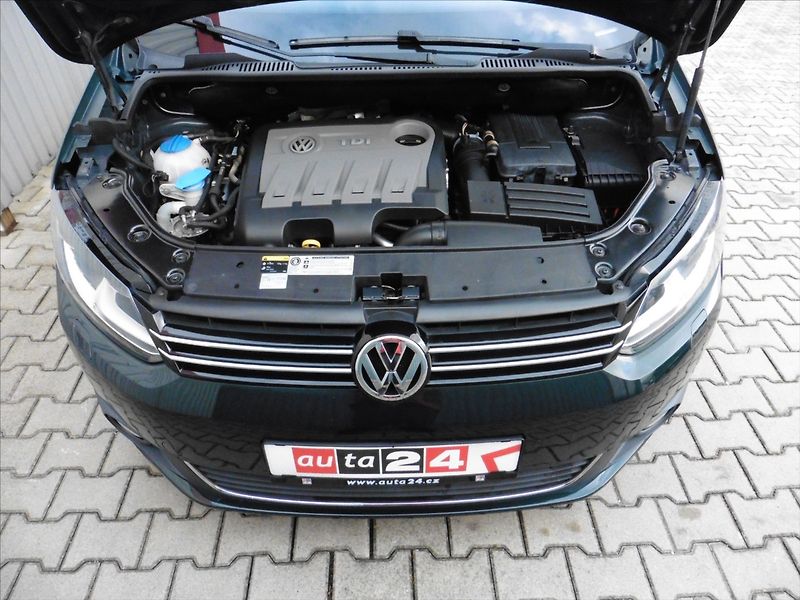 Volkswagen Touran 2,0 TDI Life, 7.míst, Vyhř.sed - fotka 15 z 15