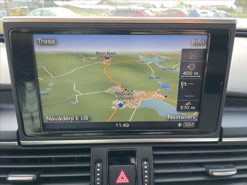 Audi A6 3,0 TDi 150kw S-Line Quattro T - fotka 18 z 41