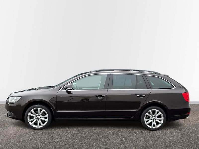 Škoda Superb AMBITION DSG - fotka 3 z 25