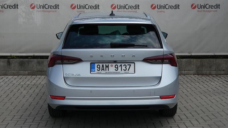 Škoda Octavia Combi 2.0 TDI Style - fotka 4 z 26