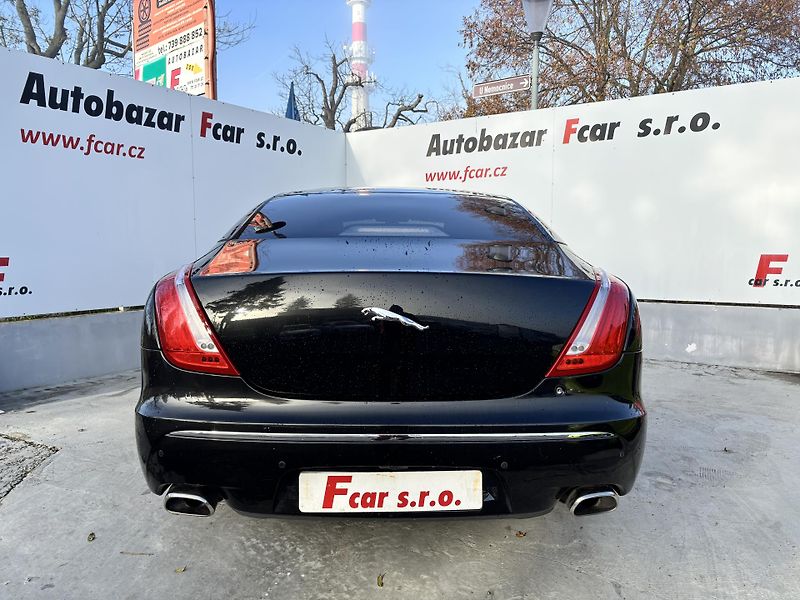 Jaguar XJ (2010) 3.0V6D Alu kola, rezervace - fotka 7 z 35