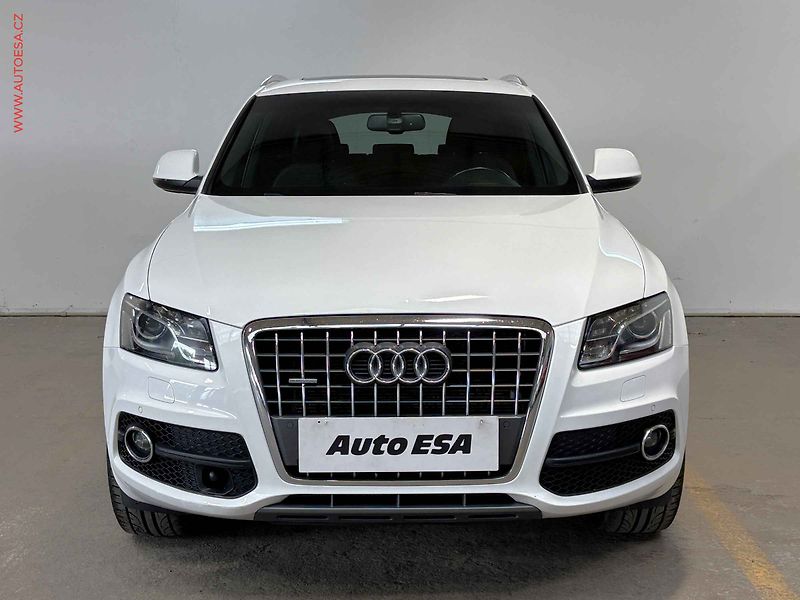 Audi Q5 (2011) 2.0TFSi Quattro, AT, navi - fotka 2 z 16