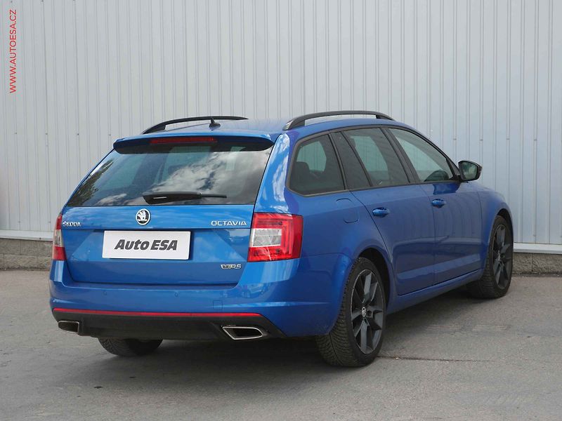 Škoda Octavia (2015) 2.0 TDi, ČR, RS, DSG - fotka 4 z 27