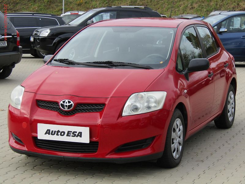 Toyota Auris (2009) 1.3 VVT-i, ČR, AC, STK8/27 - fotka 3 z 14