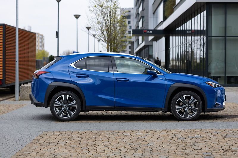 Lexus UX 300h 300H 2.0 HEV BUSINESS TECH - fotka 6 z 26