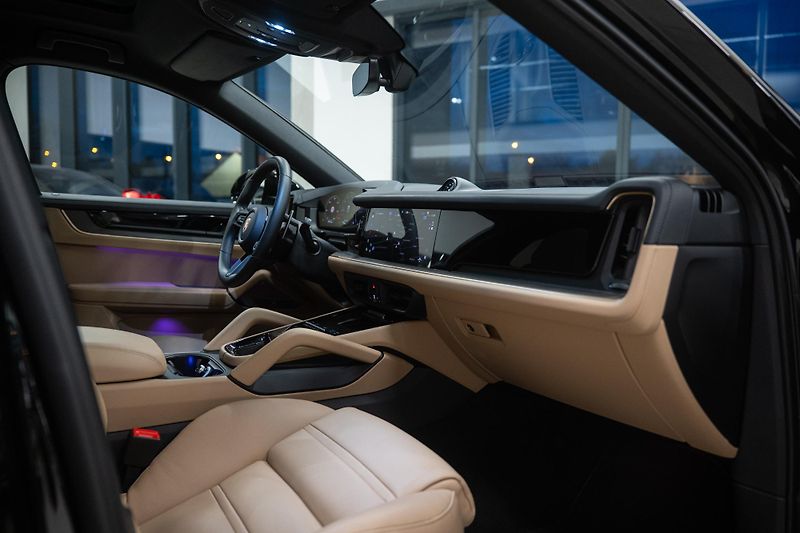 Porsche Cayenne (2025) S COUPÉ 4.0 V8 349KW VZDUCH TZ - fotka 35 z 52