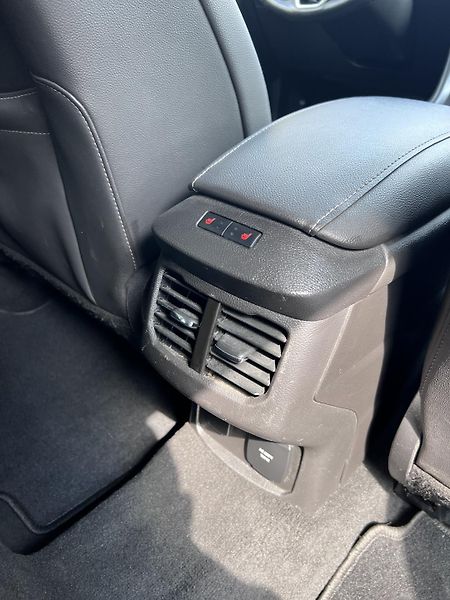Ford Mondeo (2015) 2.0 TDCi 4×4, Titanium, ČR sv. - fotka 17 z 22