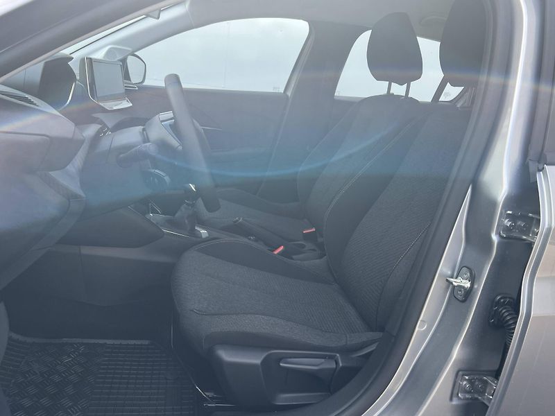 Peugeot 208 (2026) STYLE S&S MAN6 1,2 PureTech - fotka 7 z 9