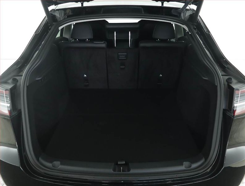 Tesla Model Y (2023) Long Range AWD 79kWh, SoH 92% - fotka 14 z 22