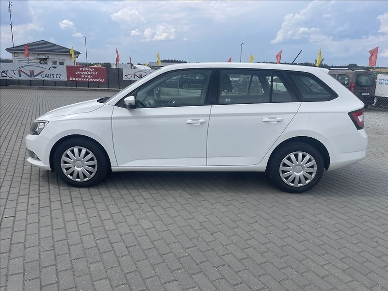 Škoda Fabia 1,4 TDi 66kw Klima FrontAssist - fotka 28 z 32