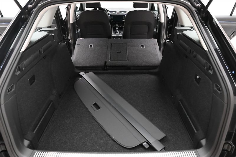 Škoda Superb 2,0 TDI 110 kW DSG Style Záruk - fotka 11 z 31