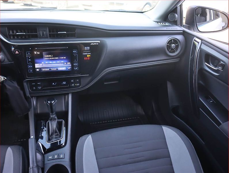 Toyota Auris (2018) 1.2 Ti, Automat, Serv.kniha - fotka 8 z 19