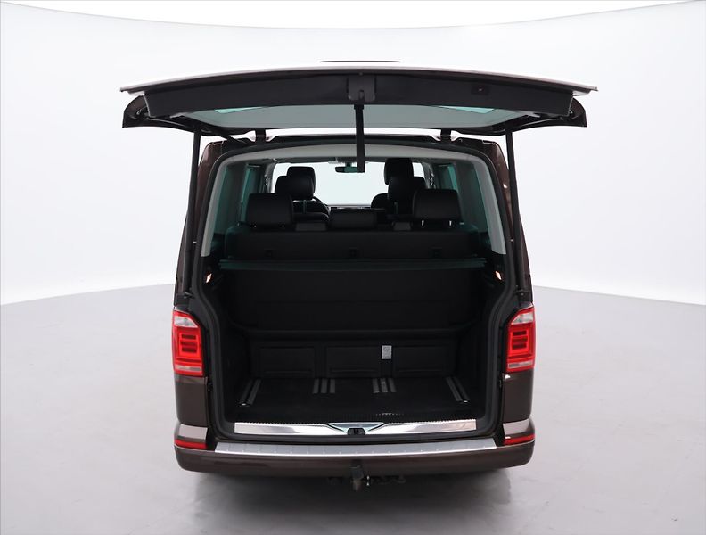 Volkswagen Multivan 2,0 TSI 150kW 4M DSG CZ DPH - fotka 9 z 36