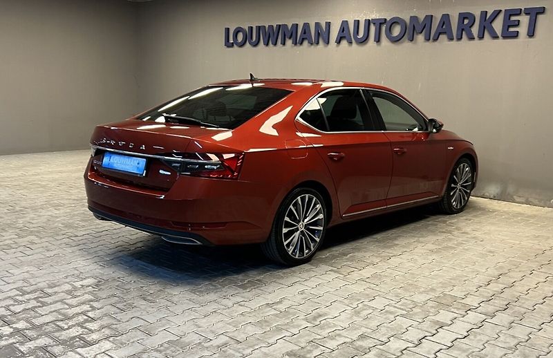 Škoda Superb 2,0 TDI DSG Laurin & Klement - fotka 2 z 22