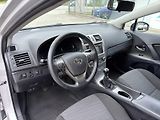 Toyota Avensis 1.8i 108 kW navi. serviska - náhled 13