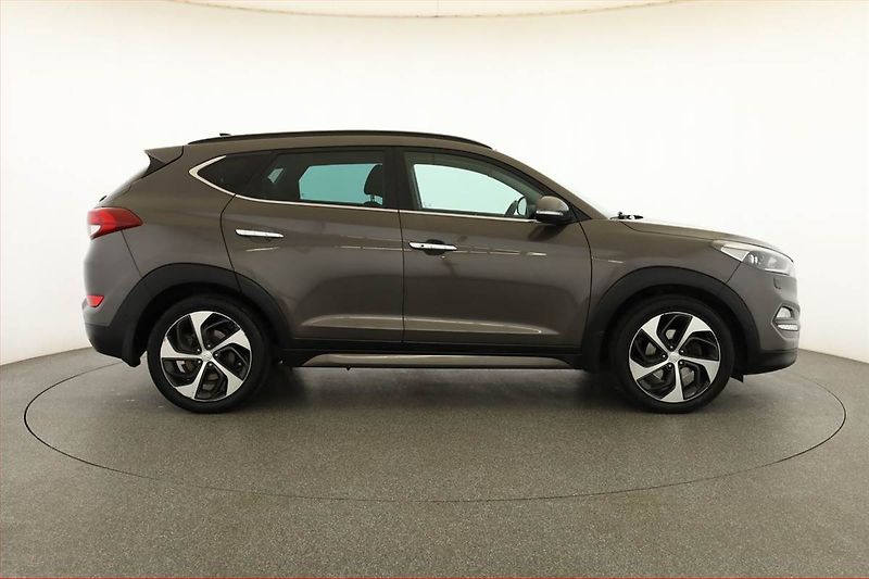 Hyundai Tucson (2015) Premium 2.0 CRDi, 4X4 - fotka 6 z 19