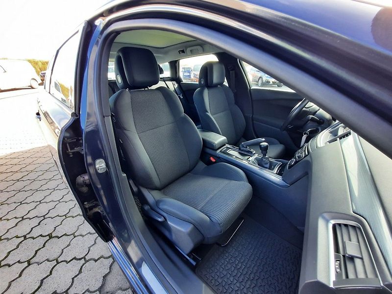 Peugeot 508 SW 1,6 THP 156k M6 - fotka 16 z 22