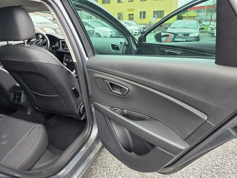 Seat Leon 2.0 TDI FR Led - fotka 18 z 22