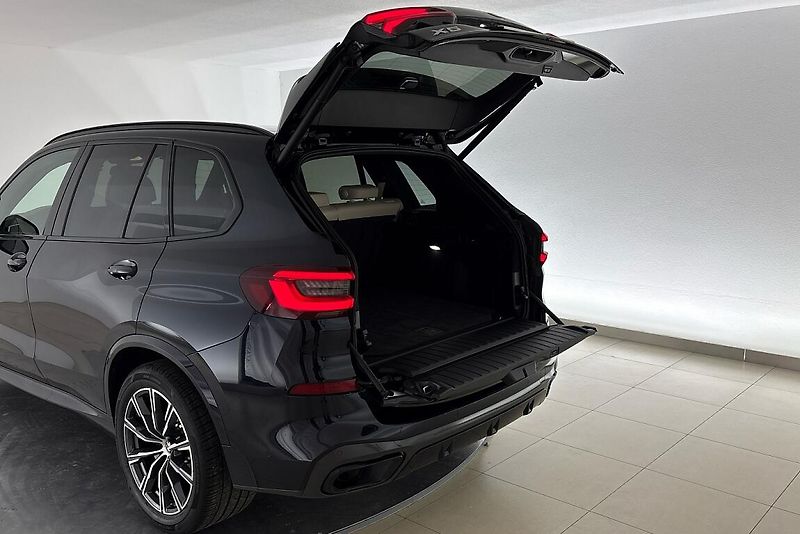 BMW X5 xDrive30d - fotka 11 z 28