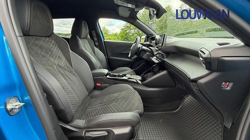 Peugeot 2008 GT 1.2PT - fotka 20 z 30