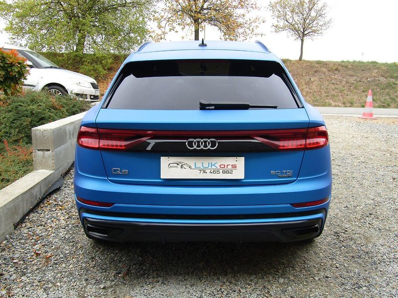 Audi Q8 (2021) 50 TDI 210kW  S-LINE - fotka 12 z 42