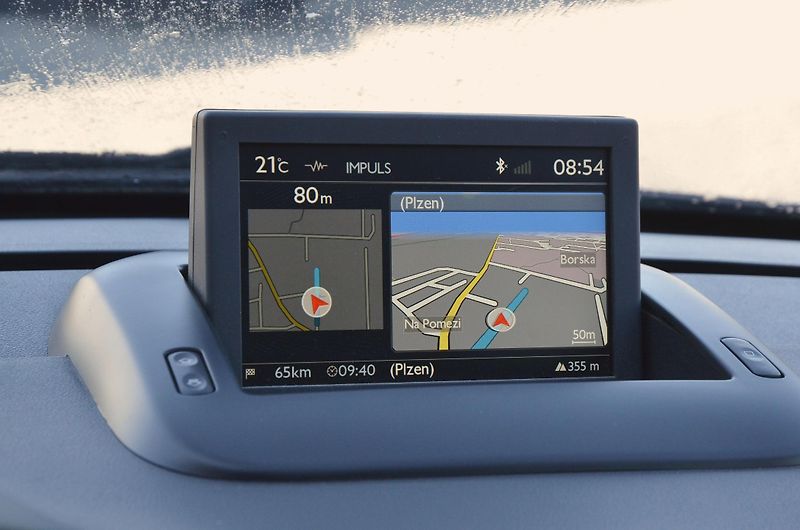 Peugeot 3008 (2015) 1.6 HDi 88kW XENON PANORAMA - fotka 31 z 37