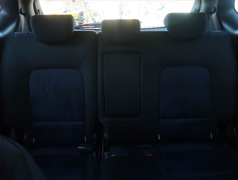 Hyundai ix20 (2019) 1.6 CVVT, ČR,1.maj - fotka 10 z 16