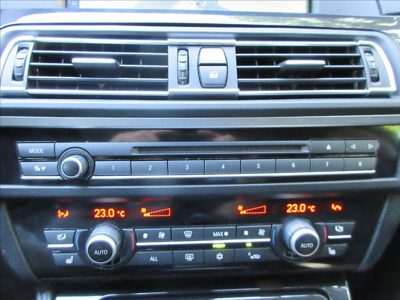 BMW Řada 5 535d xDrive, Panorama, Navi, K - fotka 21 z 34