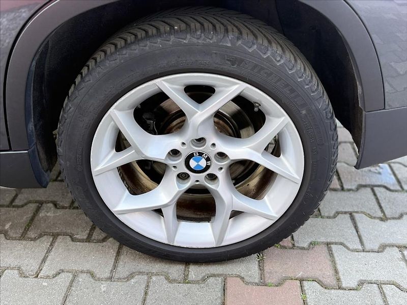 BMW X1 2,0 20d xDrive NAVI XENON - fotka 34 z 37