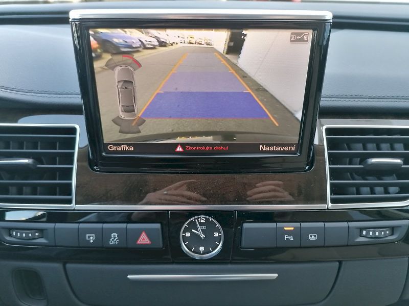 Audi A8 (2010) 4,2 V8 Quattro TOP - fotka 16 z 25