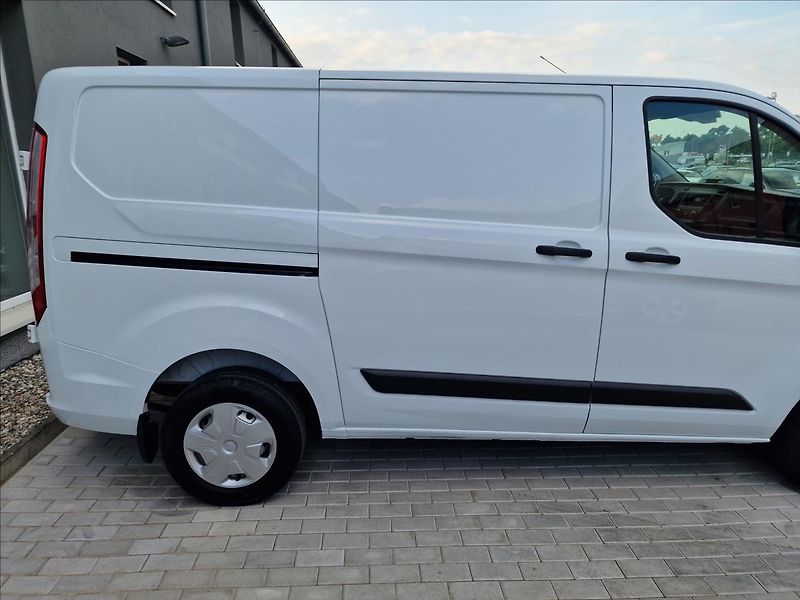 Ford Transit Custom 2.0TDCi Trend L1,ČR,1.Majitel - fotka 40 z 46
