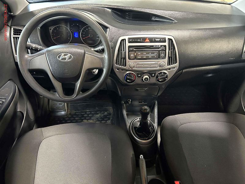 Hyundai i20 (2014) 1.2i, ČR, AC - fotka 8 z 13